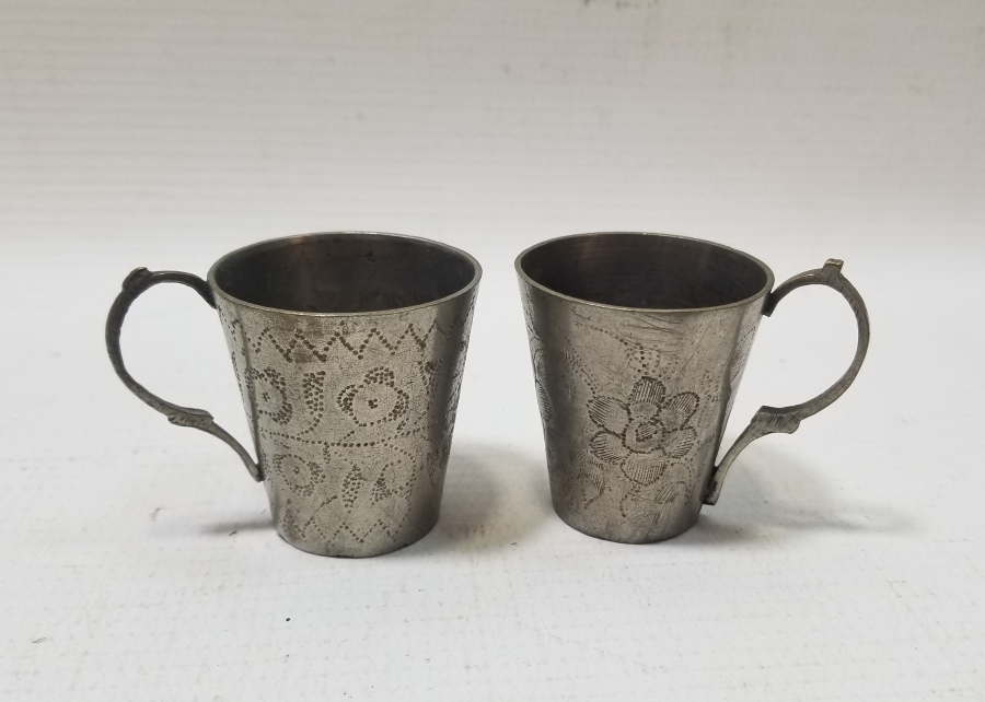 ÇİNTEMANİ İŞÇİLİKLİ İKİ ADET ANTİKA HAC HATIRASI KAHVE FİNCANI