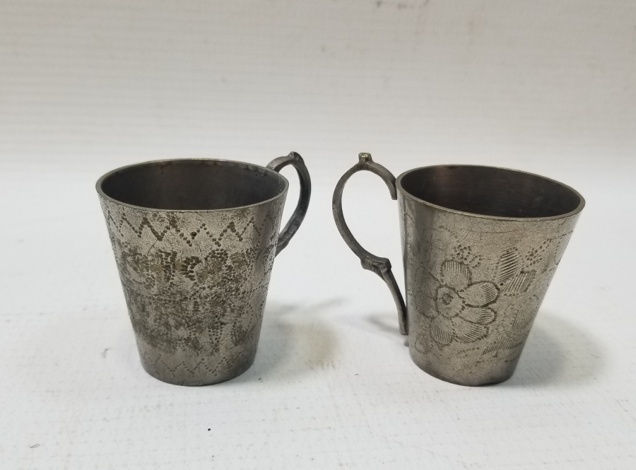 ÇİNTEMANİ İŞÇİLİKLİ İKİ ADET ANTİKA HAC HATIRASI KAHVE FİNCANI