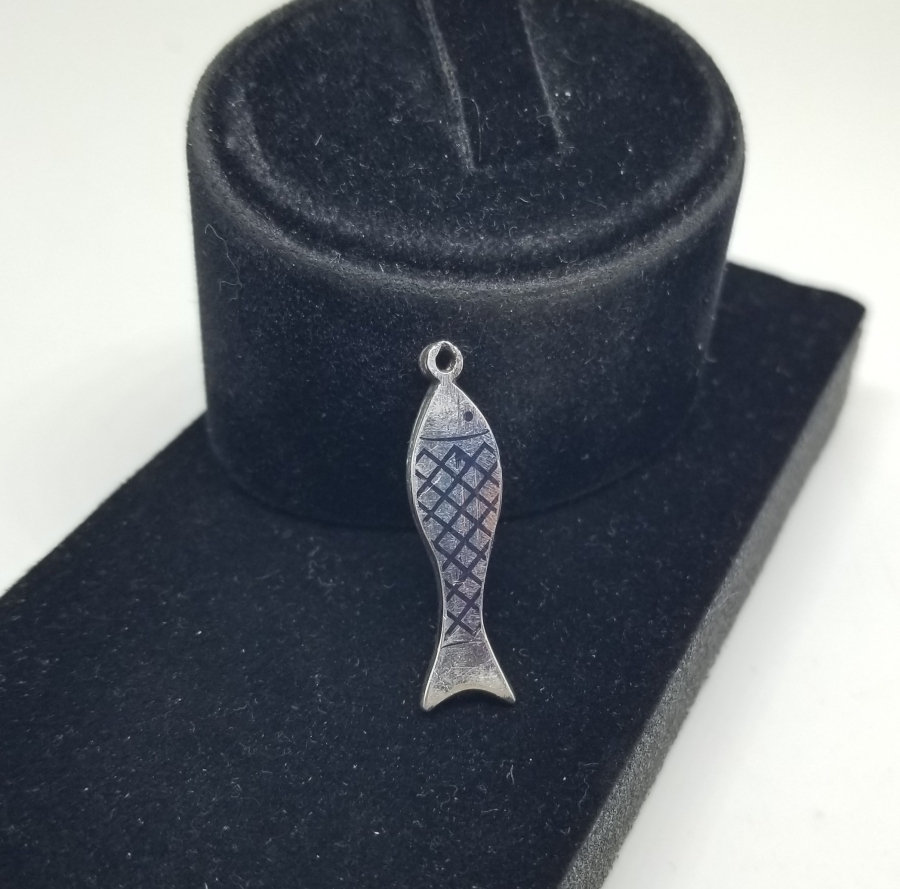 OSMANLI DÖNEMİ SAVAT İŞÇİLİKLİ GÜMÜŞ BALIK FORMLU KÖSTEK SALLAMASI PARÇASI