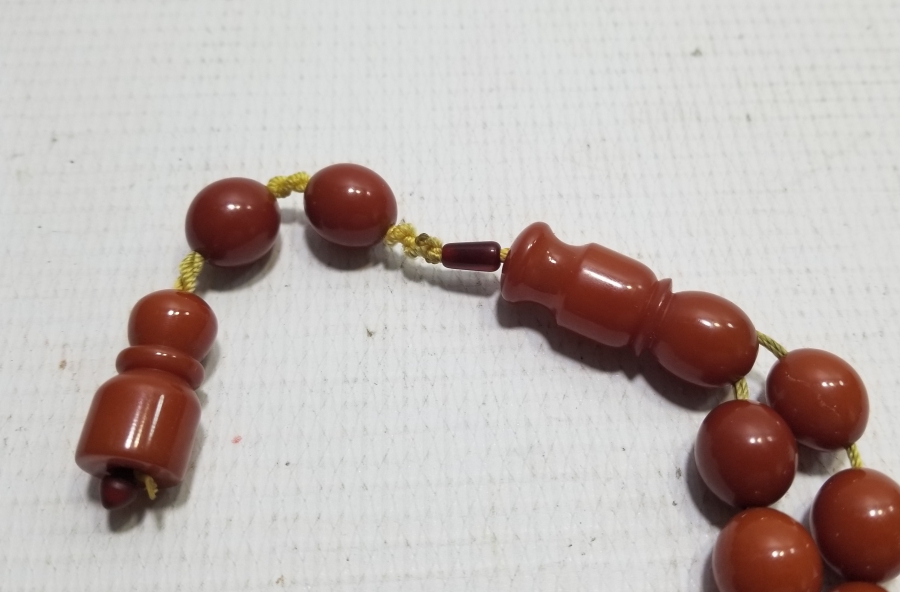 KEHRİBAR GÖRÜNÜMLÜ MASKOT TESPİH