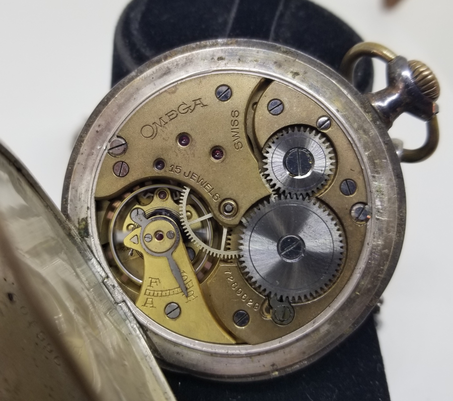 KABARTMA İŞÇİLİKLİ ANTİKA GÜMÜŞ OMEGA CEP SAATİ