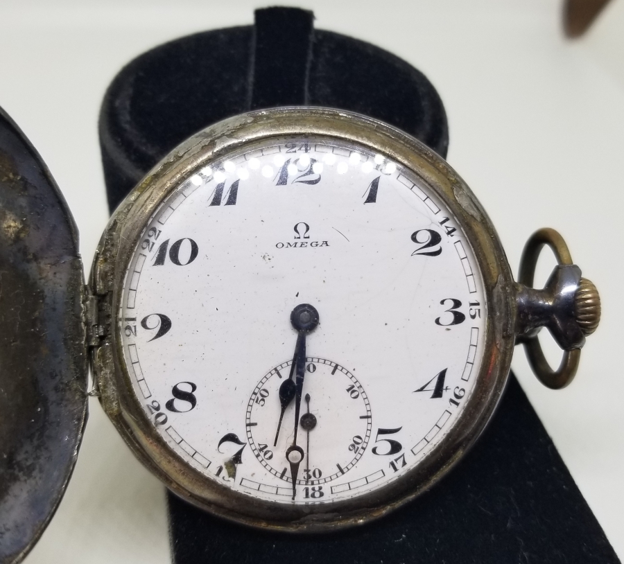 KABARTMA İŞÇİLİKLİ ANTİKA GÜMÜŞ OMEGA CEP SAATİ