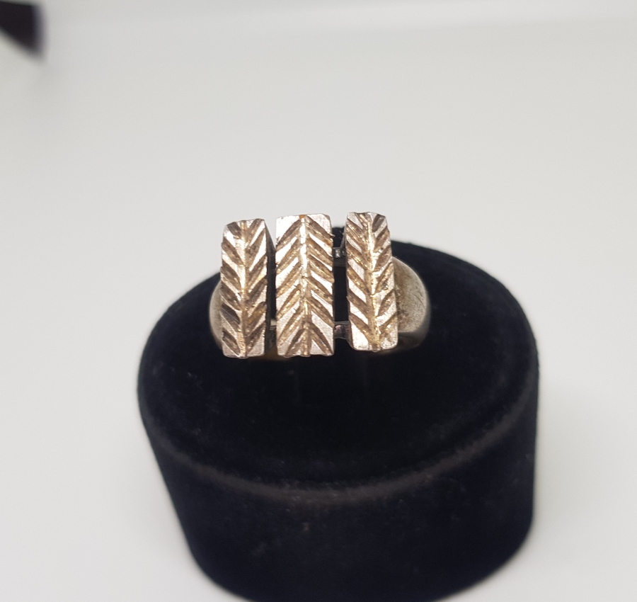 ÜZERİ HAYAT AĞACI MOTİFLİ ÖZEL YAPIM GÜMÜŞ YÜZÜK