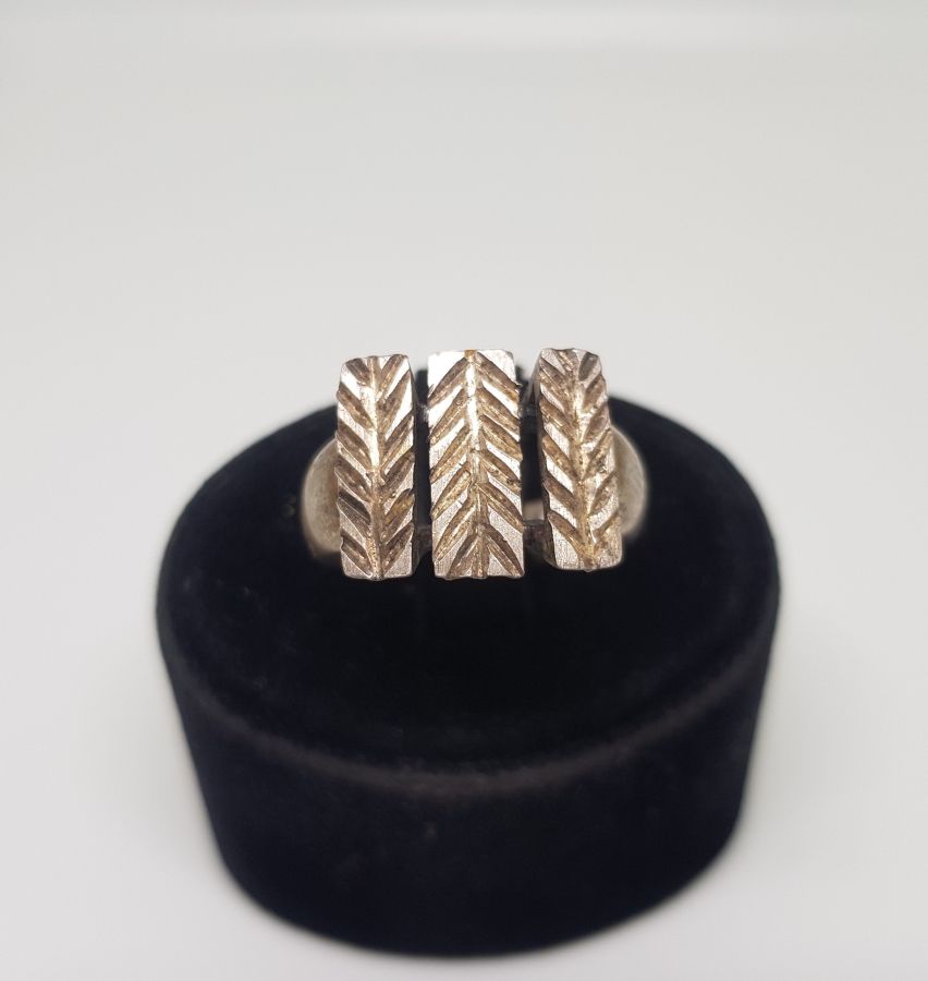 ÜZERİ HAYAT AĞACI MOTİFLİ ÖZEL YAPIM GÜMÜŞ YÜZÜK