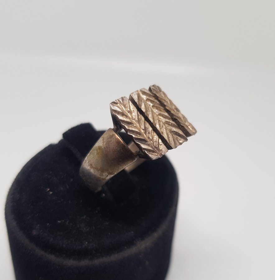 ÜZERİ HAYAT AĞACI MOTİFLİ ÖZEL YAPIM GÜMÜŞ YÜZÜK