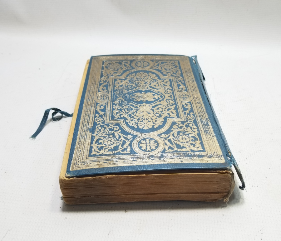 KAPAĞI ALTIN VARAKLI RENKLİ BASKI ANTİKA KUR'AN-I KERİM