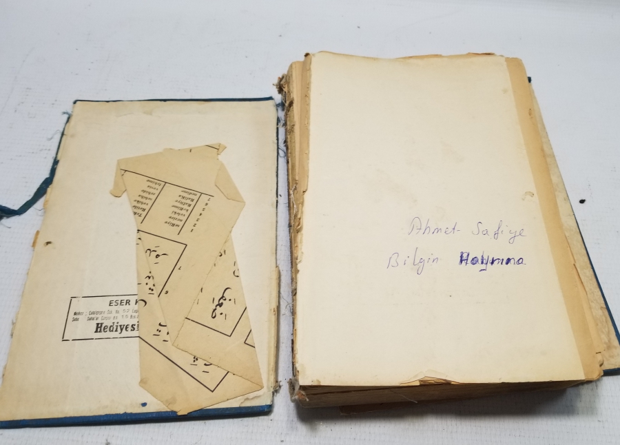 KAPAĞI ALTIN VARAKLI RENKLİ BASKI ANTİKA KUR'AN-I KERİM