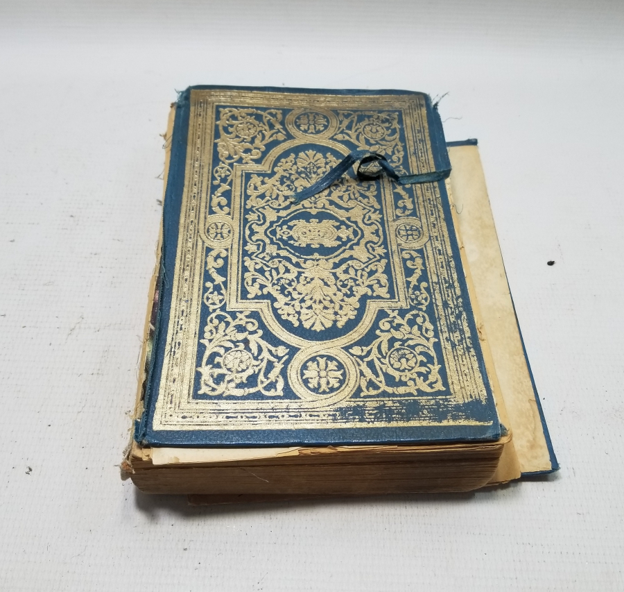 KAPAĞI ALTIN VARAKLI RENKLİ BASKI ANTİKA KUR'AN-I KERİM