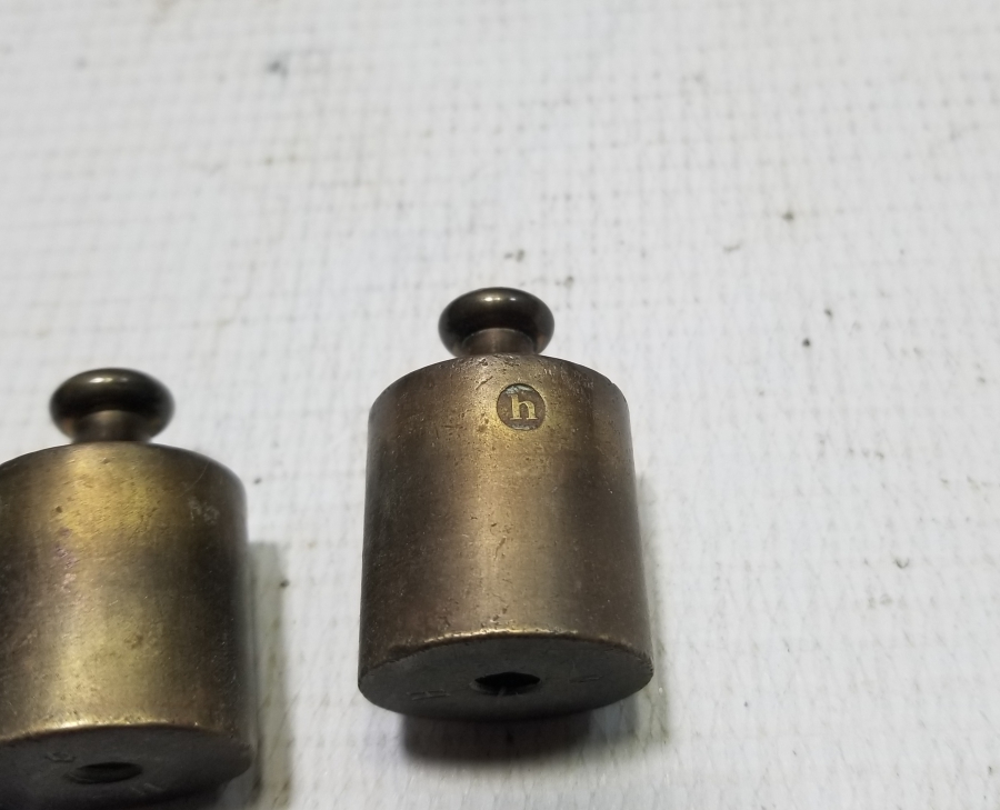 ORİJİNAL AHŞAP KUTUSUNDA ANTİKA DİRHEM LOTU