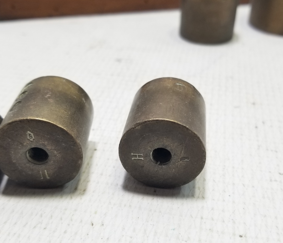 ORİJİNAL AHŞAP KUTUSUNDA ANTİKA DİRHEM LOTU