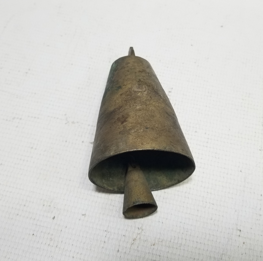 ÜZERİ AY YILDIZ FİGÜRLÜ OSMANLI DÖNEMİ DEVE ÇANI