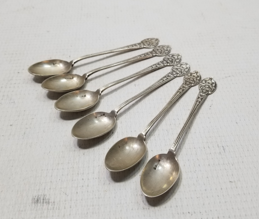 KABARTMA İŞÇİLİKLİ ANTİKA GÜMÜŞ TATLI KAŞIĞI TAKIMI