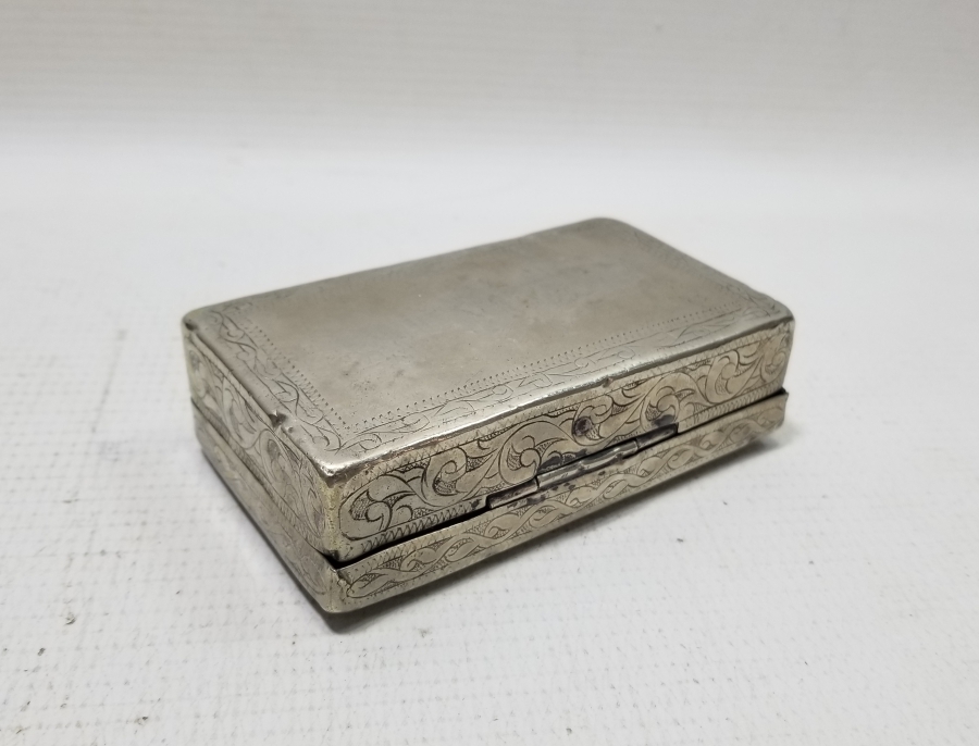 TAMAMI KALEM VE KABARTMA İŞÇİLİKLİ OSMANLI DÖNEMİ TÜTÜN TABAKASI