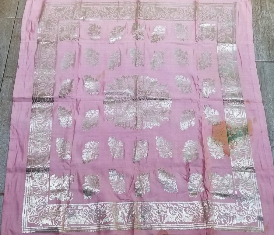 OSMANLI DÖNEMİ HEREKE YAPIMI GÜMÜŞ SIRMA İŞÇİLİKLİ İPEK GELİN BOHÇASI