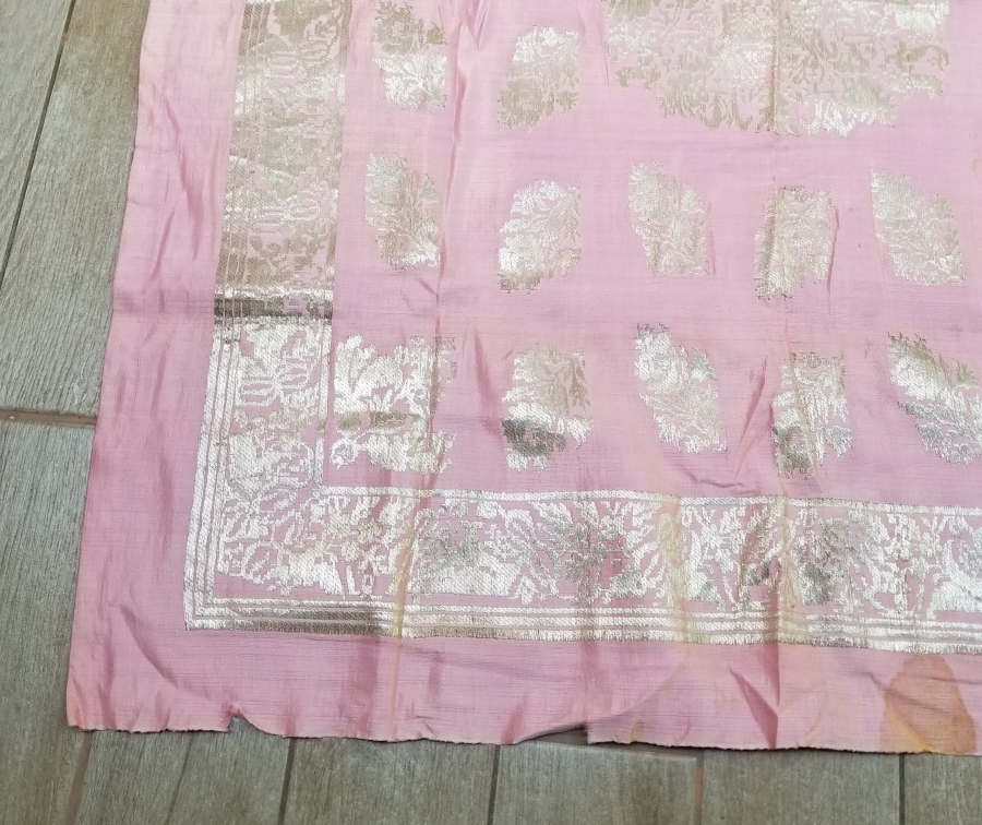 OSMANLI DÖNEMİ HEREKE YAPIMI GÜMÜŞ SIRMA İŞÇİLİKLİ İPEK GELİN BOHÇASI