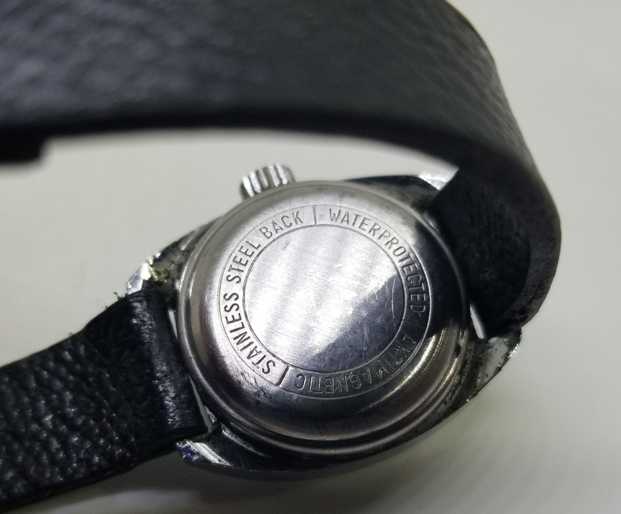 ANTİKA TAKVİMLİ VE KURMALI KOL SAATİ