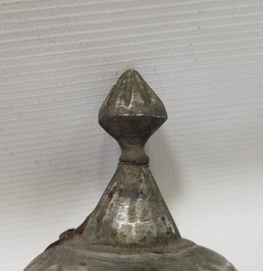 ÜST KISMI KUBBELİ FORMDA OSMANLI DÖNEMİ İBRİK KAPAĞI