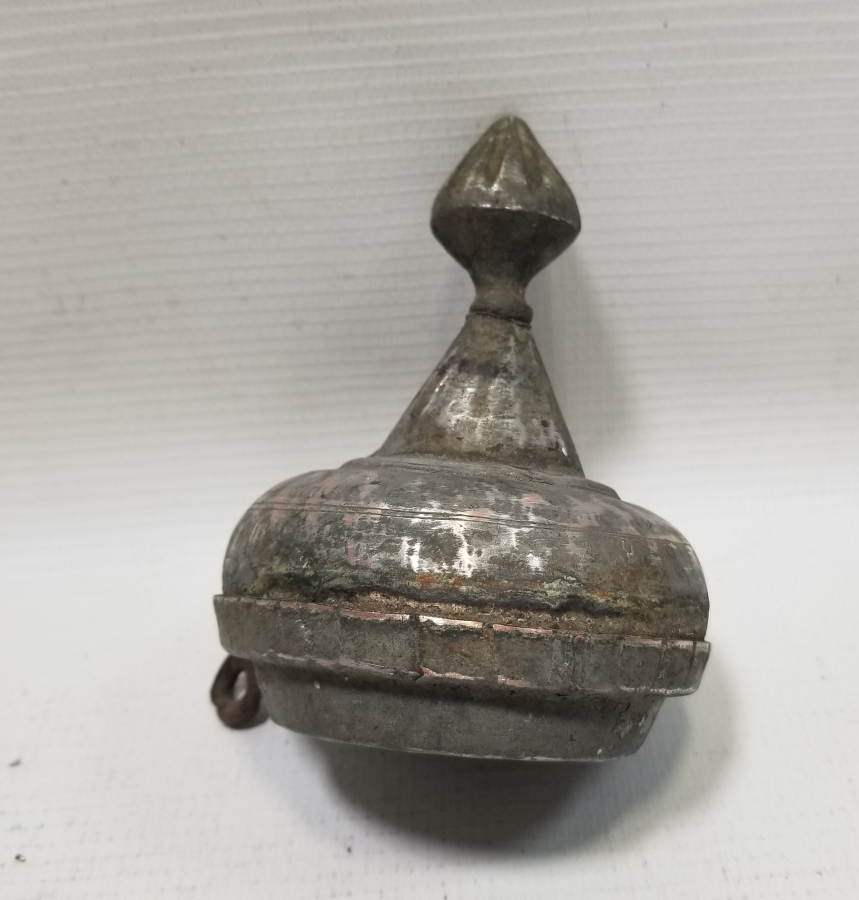 ÜST KISMI KUBBELİ FORMDA OSMANLI DÖNEMİ İBRİK KAPAĞI