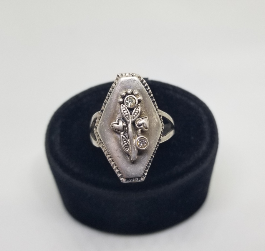 MARGAZİT TAŞLI VE KABARTMA İŞÇİLİKLİ ÖZEL YAPIM GÜMÜŞ YÜZÜK