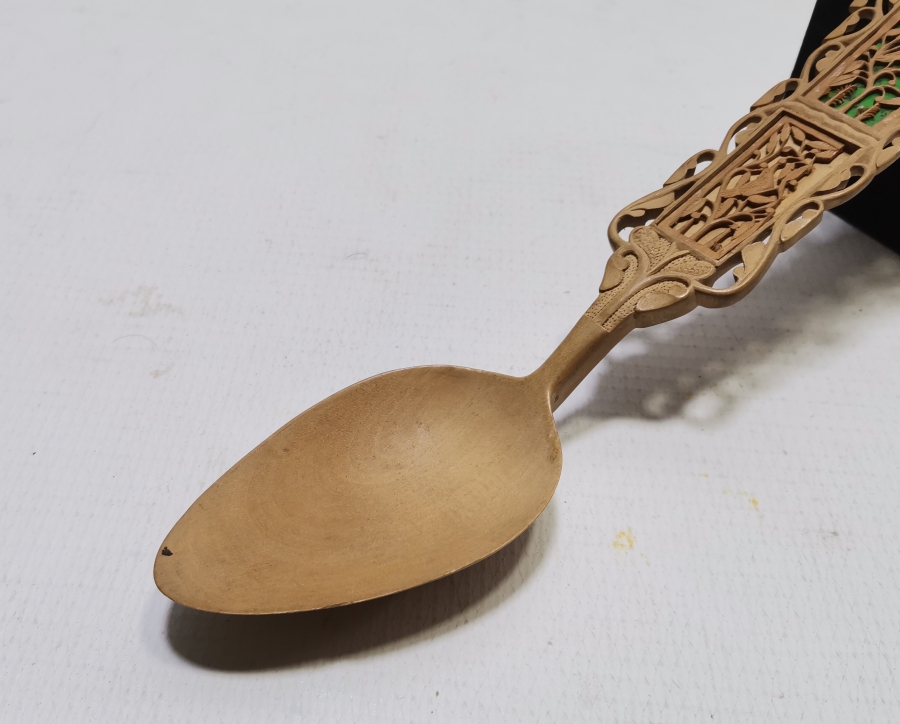 OSMANLI DÖNEMİ BİTKİSEL MOTİFLİ TEKKE İŞİ NADİR KAŞIK