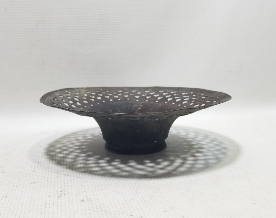 TESTERE İŞÇİLİKLİ NADİR FORMDA OSMANLI DÖNEMİ İBRİK LENGERİ SÜZGECİ