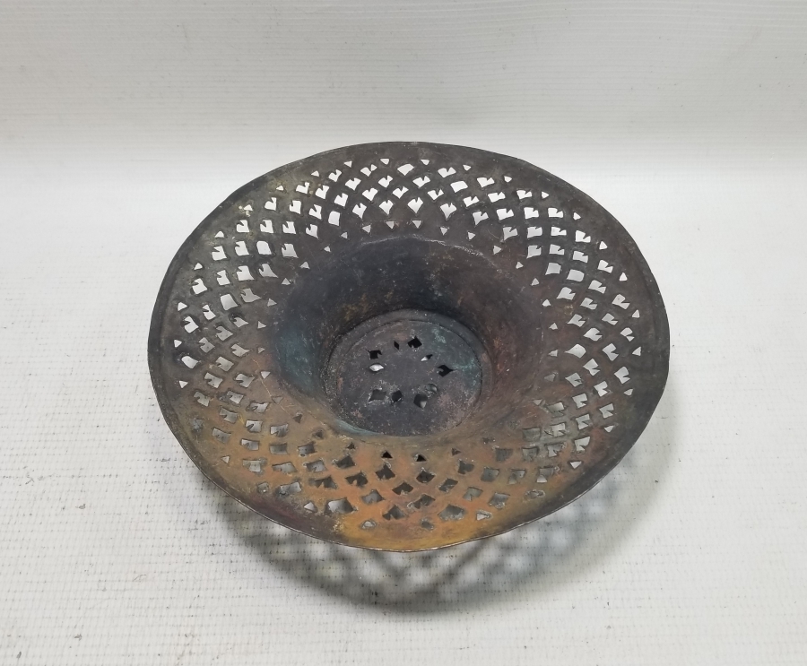 TESTERE İŞÇİLİKLİ NADİR FORMDA OSMANLI DÖNEMİ İBRİK LENGERİ SÜZGECİ