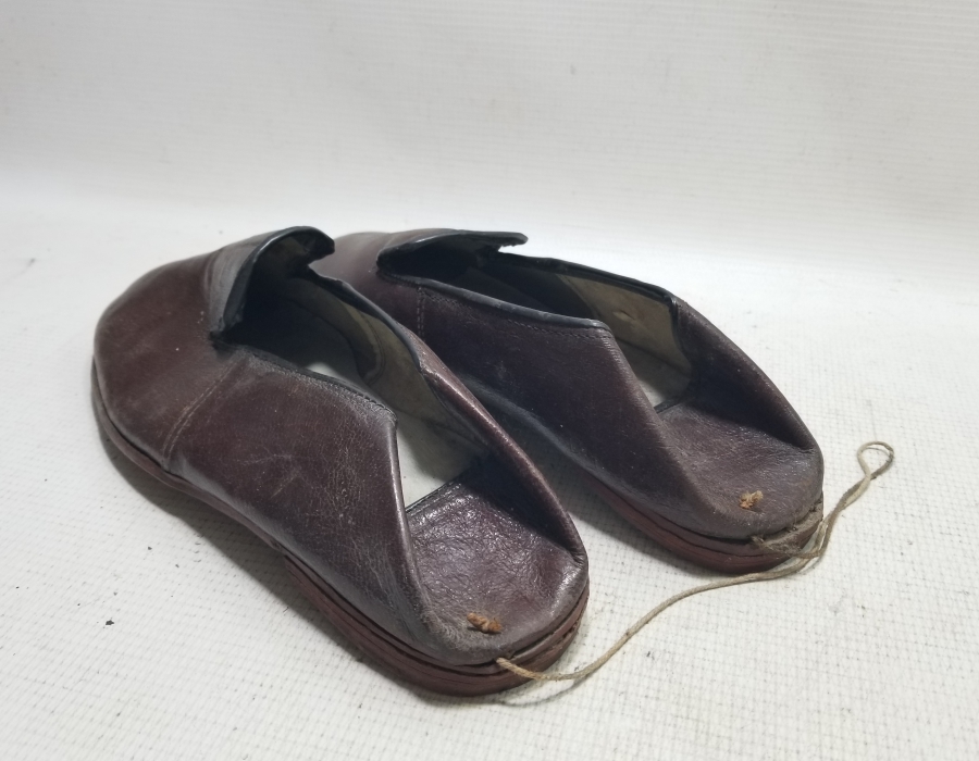 KULLANILMAMIŞ BURSA İŞİ DERİ ANTİKA AYAKKABI