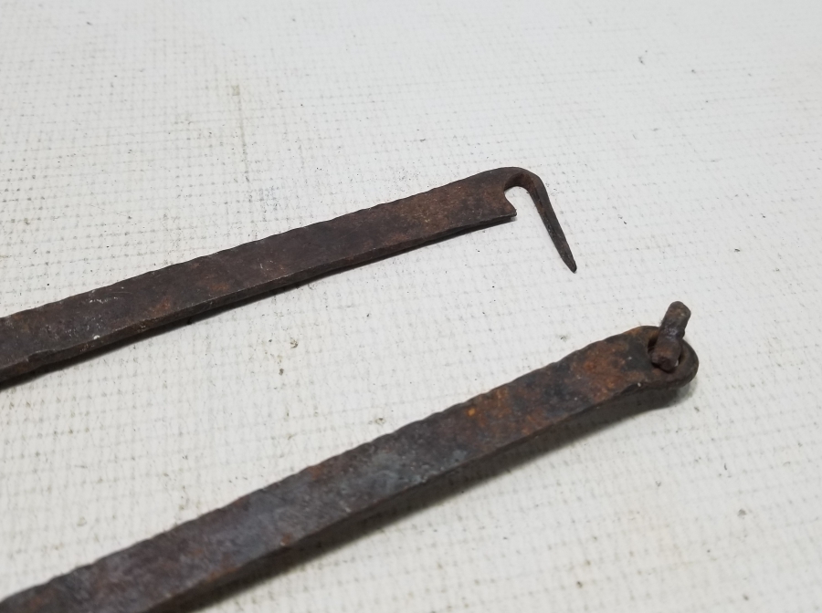 OSMANLI DÖNEMİ İKİ ADET EL YAPIMI KAPI ARKASI KİLİDİ