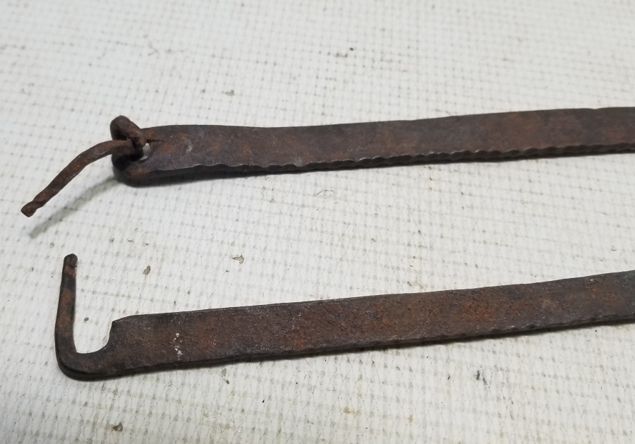 OSMANLI DÖNEMİ İKİ ADET EL YAPIMI KAPI ARKASI KİLİDİ