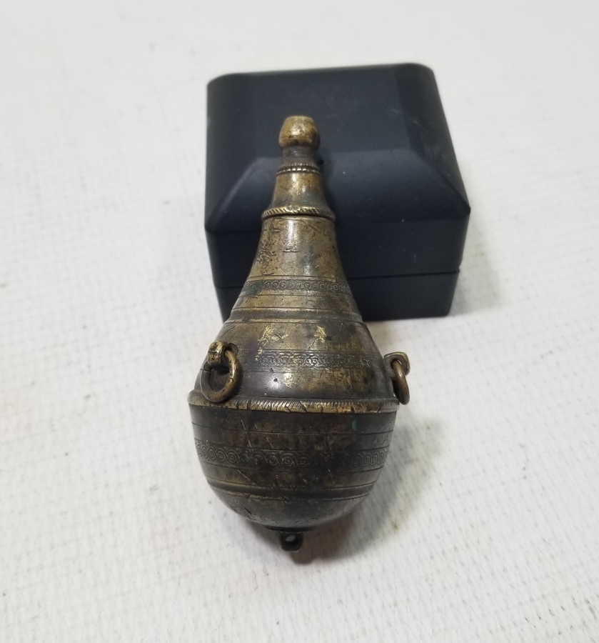 ÜZERİ İŞLEMELİ OSMANLI DÖNEMİ ÇOK NADİR KALE TÜFEĞİ ÇAKMAK BARUTLUĞU