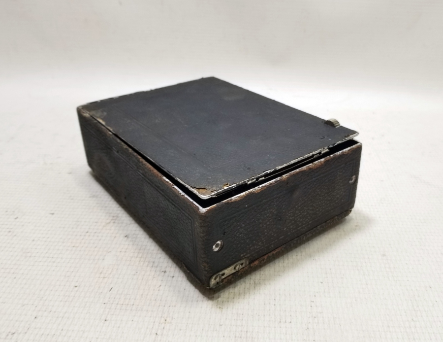 1900 BAŞLARI NADİR KÖRÜKLÜ FOTOĞRAF MAKİNESİ