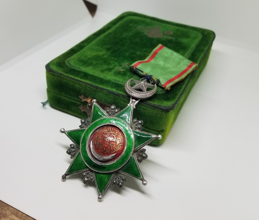 ABDÜLAZİZ HAN DÖNEMİ ORİJİNAL ASKI VE KUTUSUYLA 4. DERECE NİŞANİ OSMANİ