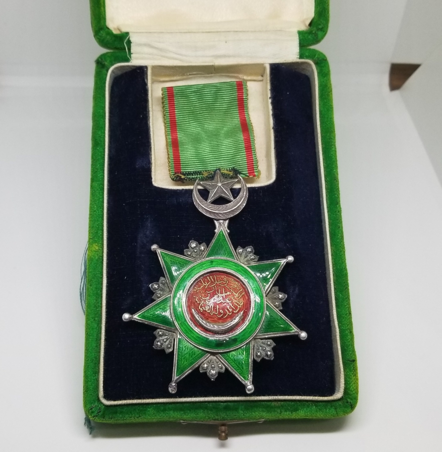 ABDÜLAZİZ HAN DÖNEMİ ORİJİNAL ASKI VE KUTUSUYLA 4. DERECE NİŞANİ OSMANİ