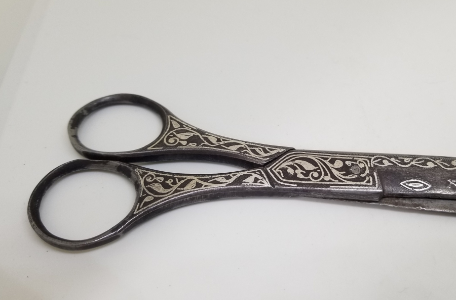 TAMAMI GÜMÜŞ ÇAKMA İŞÇİLİKLİ OSMANLI DÖNEMİ NADİR HATTAT MAKASI