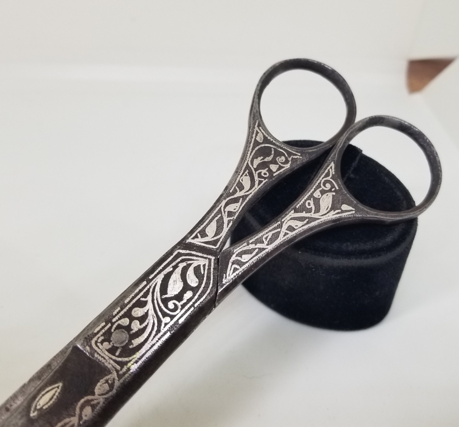 TAMAMI GÜMÜŞ ÇAKMA İŞÇİLİKLİ OSMANLI DÖNEMİ NADİR HATTAT MAKASI