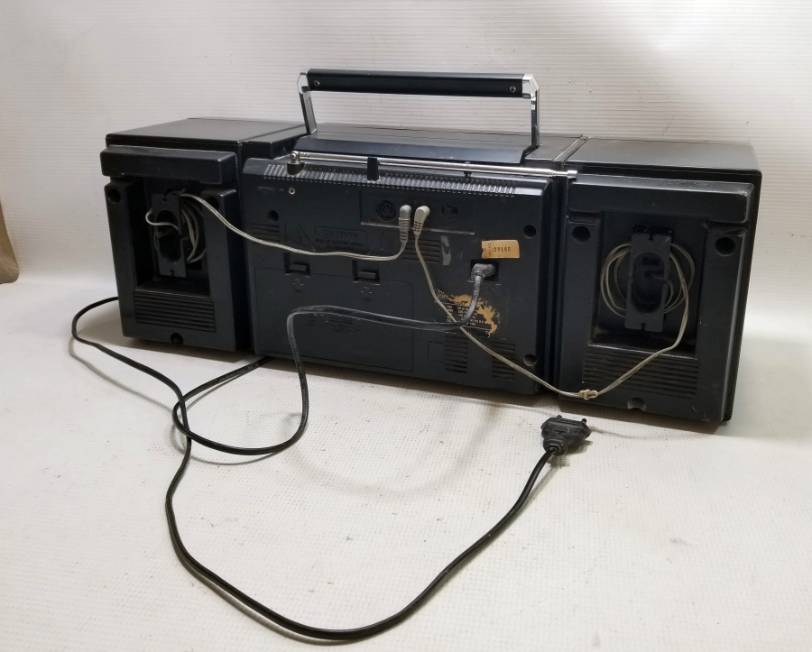 ÇALIŞIR DURUMDA ANTİKA RADYO