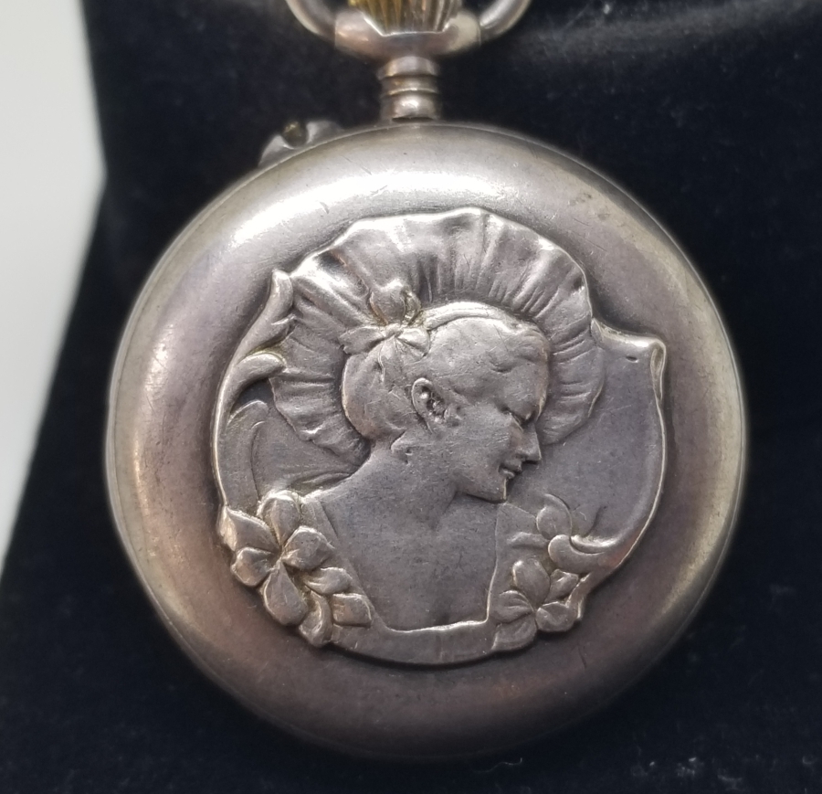 ARKASI PORTRELİ NADİR TİPTE FRANSIZ ZENNE MODEL CEP SAATİ