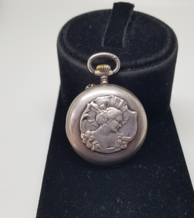 ARKASI PORTRELİ NADİR TİPTE FRANSIZ ZENNE MODEL CEP SAATİ