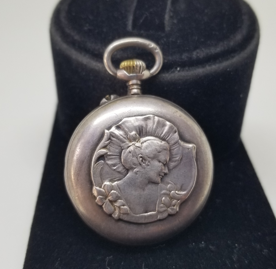 ARKASI PORTRELİ NADİR TİPTE FRANSIZ ZENNE MODEL CEP SAATİ