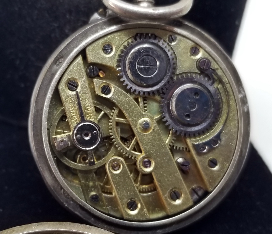 ARKASI PORTRELİ NADİR TİPTE FRANSIZ ZENNE MODEL CEP SAATİ