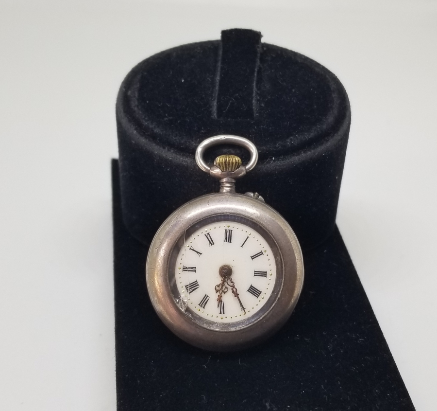 ARKASI PORTRELİ NADİR TİPTE FRANSIZ ZENNE MODEL CEP SAATİ