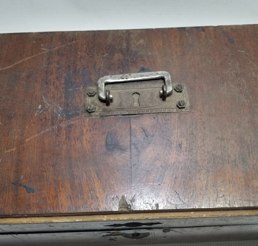 OSMANLI DÖNEMİ KİLİTLİ SEYYAR HATTAT ÇANTASI