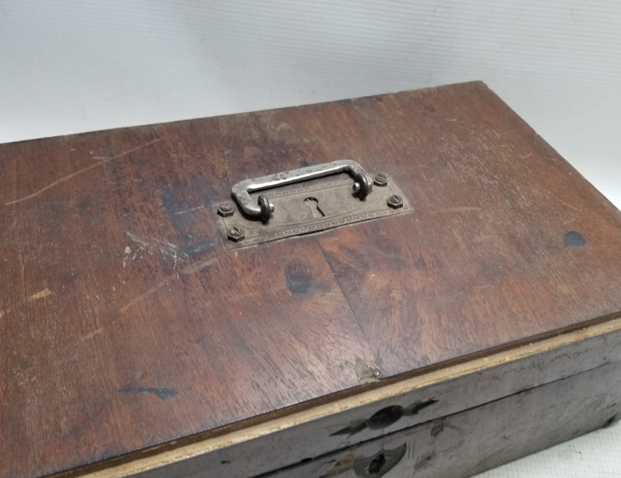 OSMANLI DÖNEMİ KİLİTLİ SEYYAR HATTAT ÇANTASI