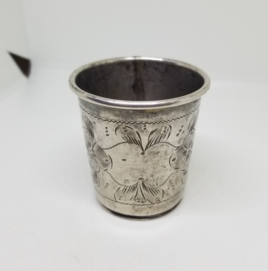 ÜZERİ KALEM İŞÇİLİKLİ ANTİKA GÜMÜŞ SU BARDAĞI