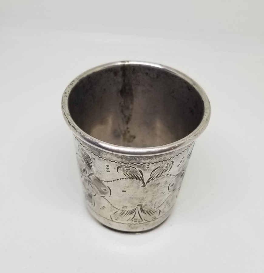 ÜZERİ KALEM İŞÇİLİKLİ ANTİKA GÜMÜŞ SU BARDAĞI