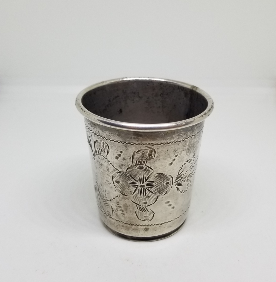 ÜZERİ KALEM İŞÇİLİKLİ ANTİKA GÜMÜŞ SU BARDAĞI