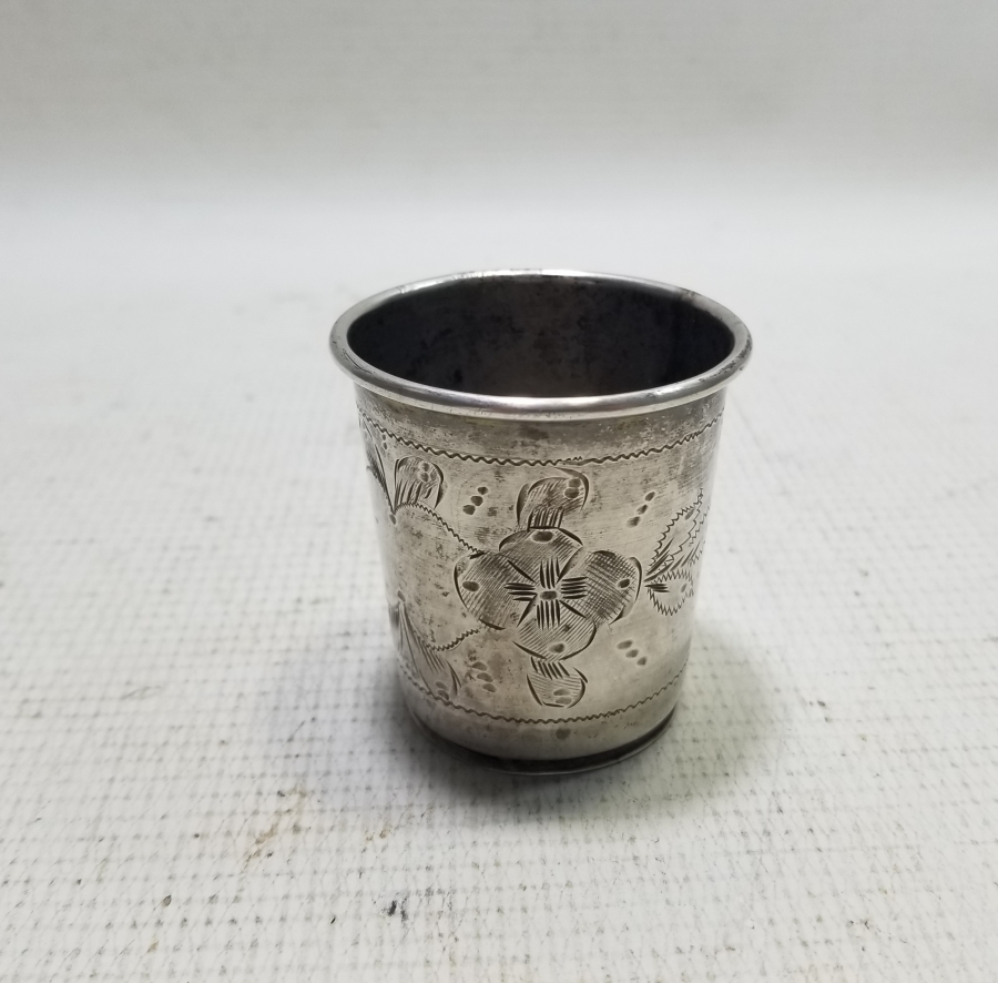 ÜZERİ KALEM İŞÇİLİKLİ ANTİKA GÜMÜŞ SU BARDAĞI