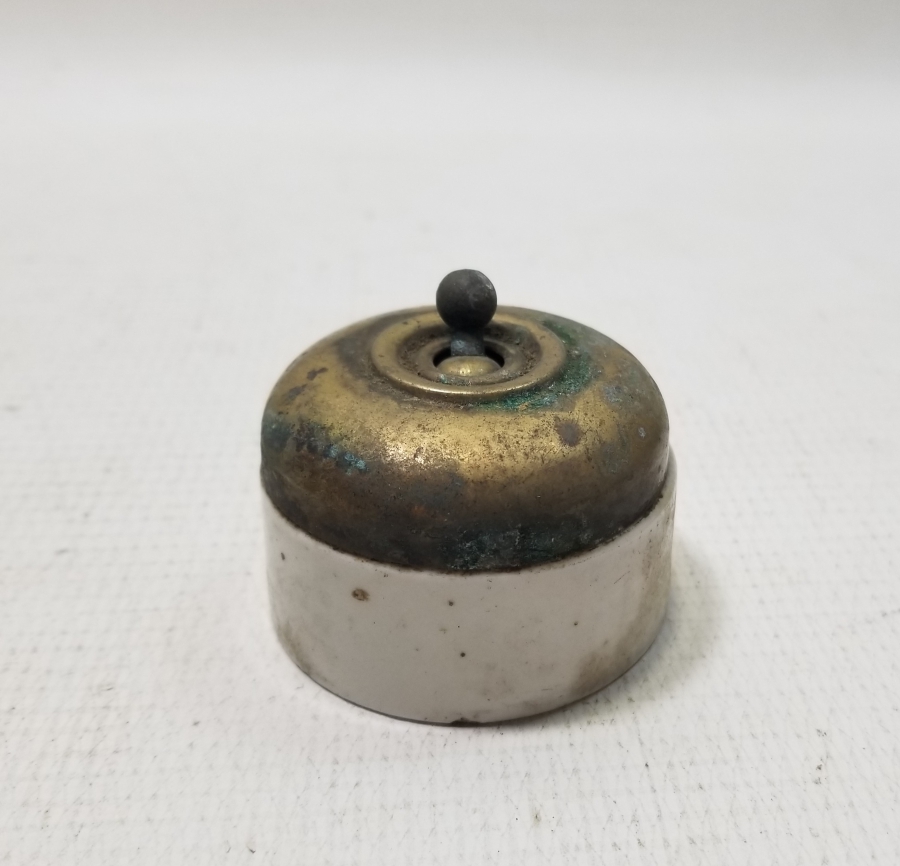 OSMANLI DÖNEMİ PORSELEN VE PİRİNÇ LAMBA ANAHTARI