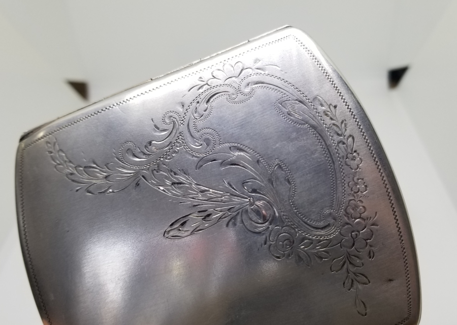 KALEM İŞÇİLİKLİ ANTİKA GÜMÜŞ SİGARA TABAKASI