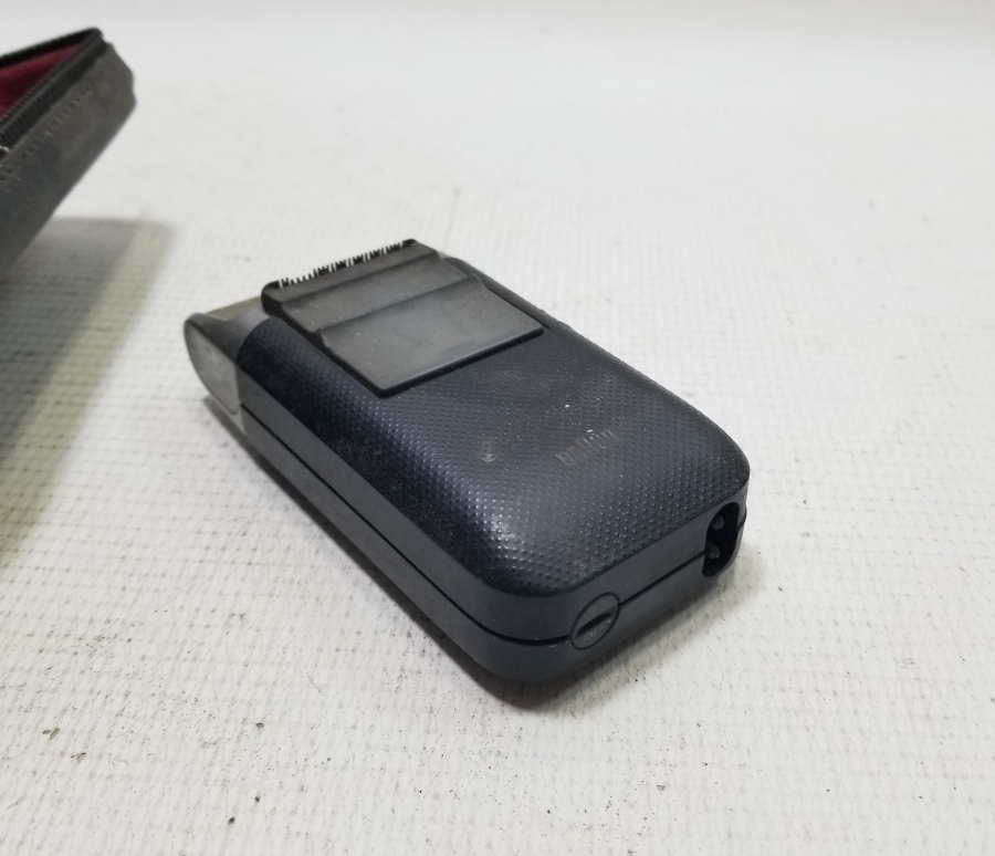 KUTUSUNDA ANTİKA TRAŞ MAKİNESİ